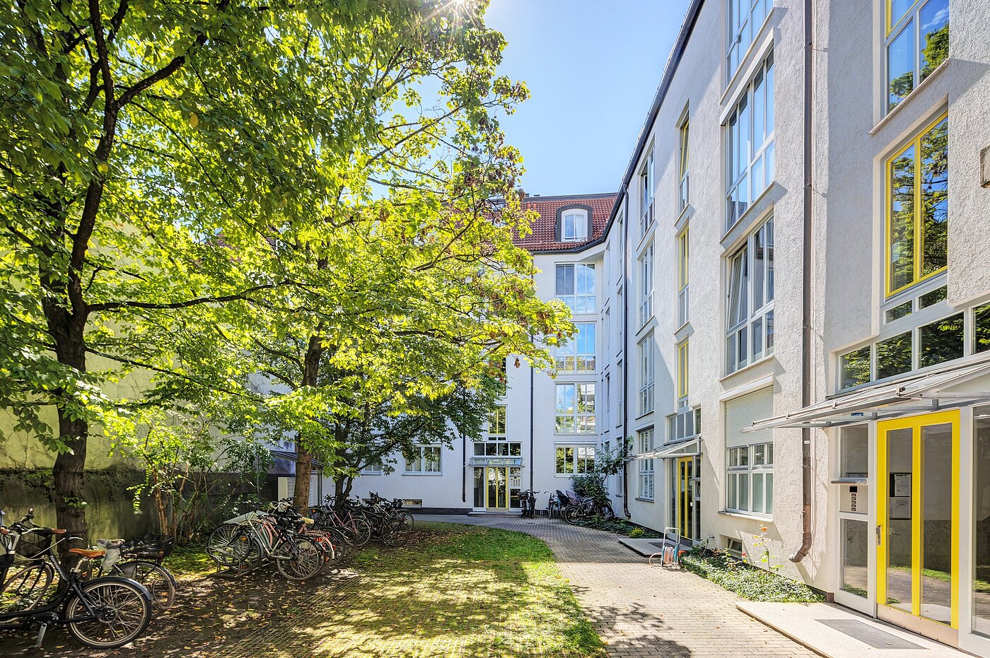 Apartment with 1 room | München-Schwabing | 70249 | Hauseingang