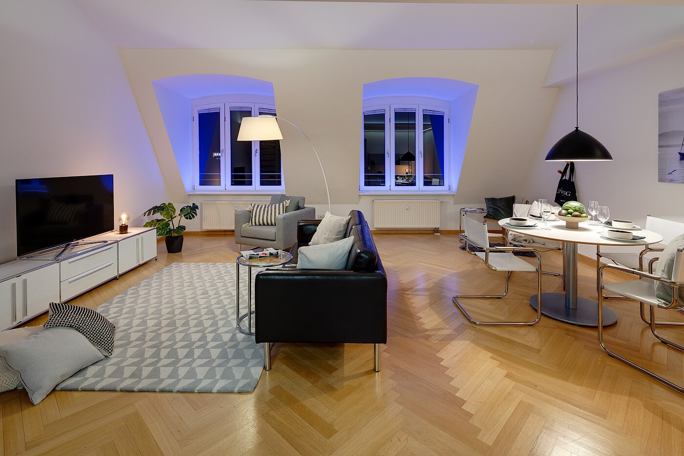 Apartment with 2 room | München-Schwabing | 2208ML2 | Abendstimmung