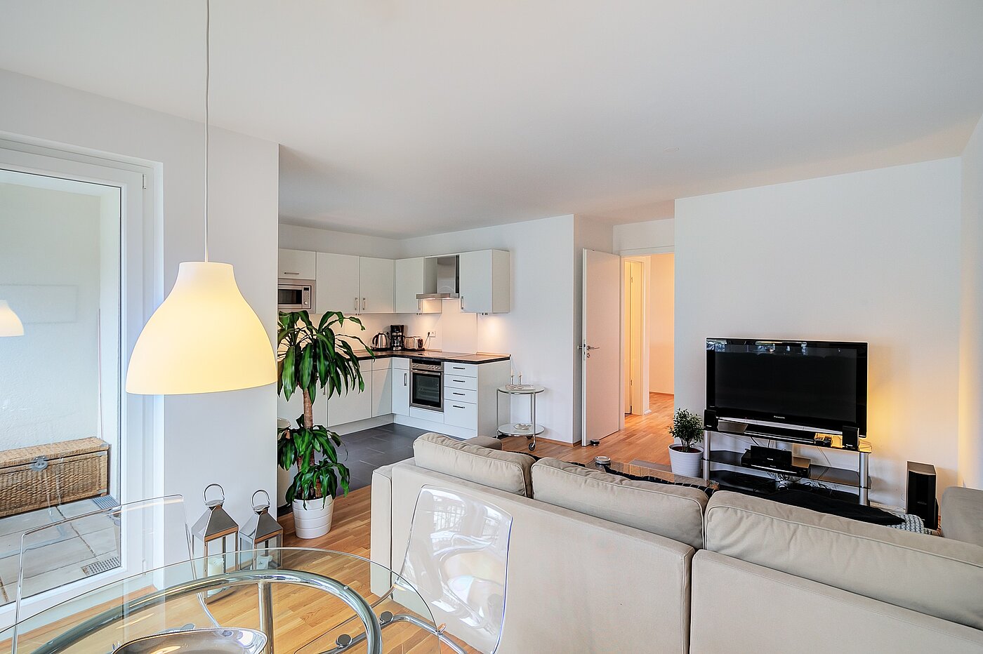 Apartment with 3 room | München-Moosach | 70164 | ...mit Zugang zur Loggia