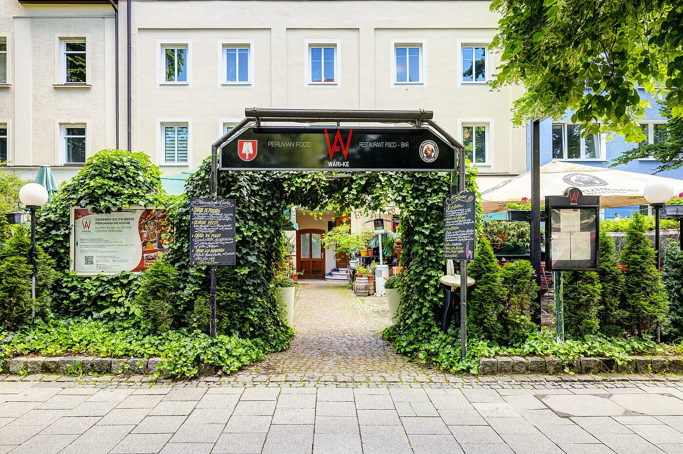 Apartment with 5 room | München-Neuhausen | 70140 | Kulinarik