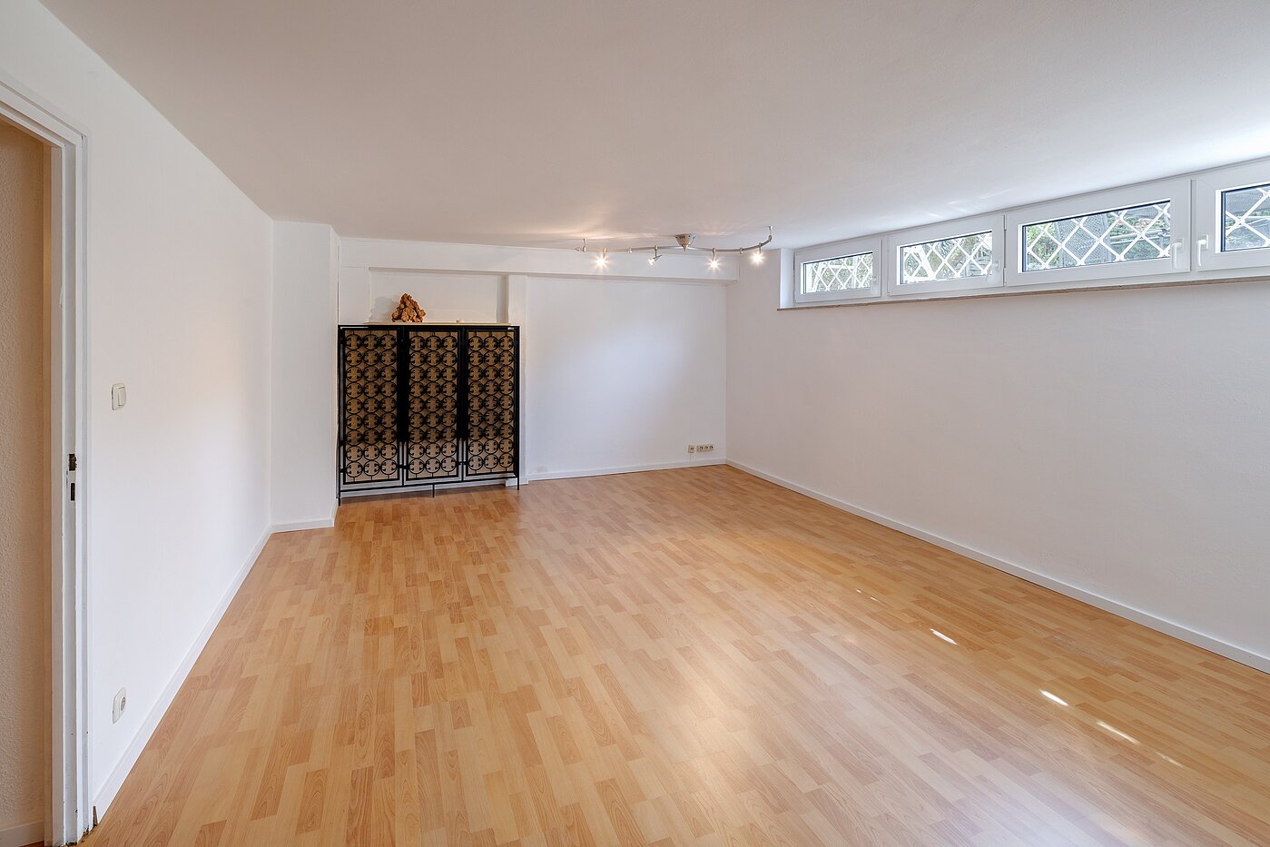 Semi-detached House with 4 room | München-Solln | 70120 | Beheizt und mit Tageslicht