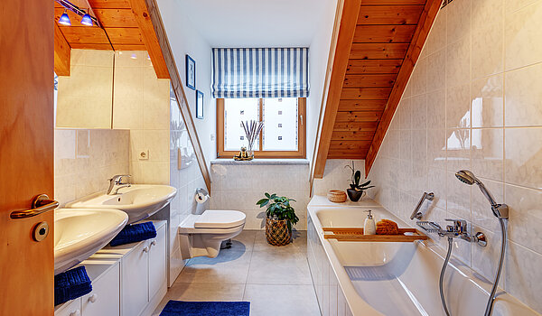 Maisonette with 3.5 room | München-Trudering | 70391 | Badezimmer...