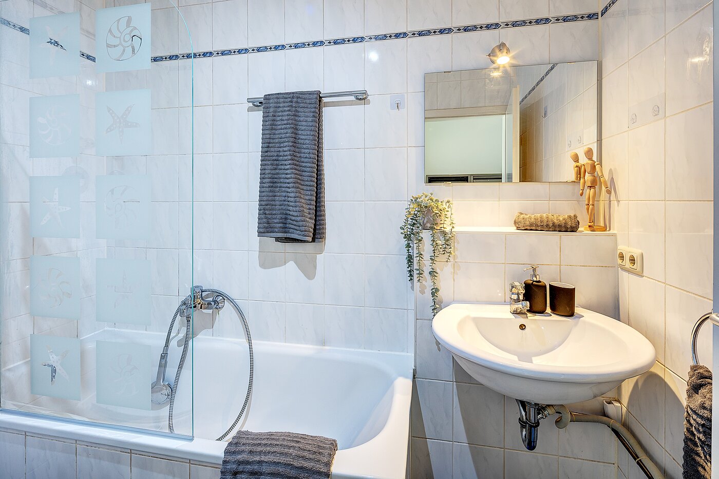 Ground floor apartment with 1.5 room | München-Aubing | 70000 | Bad mit...