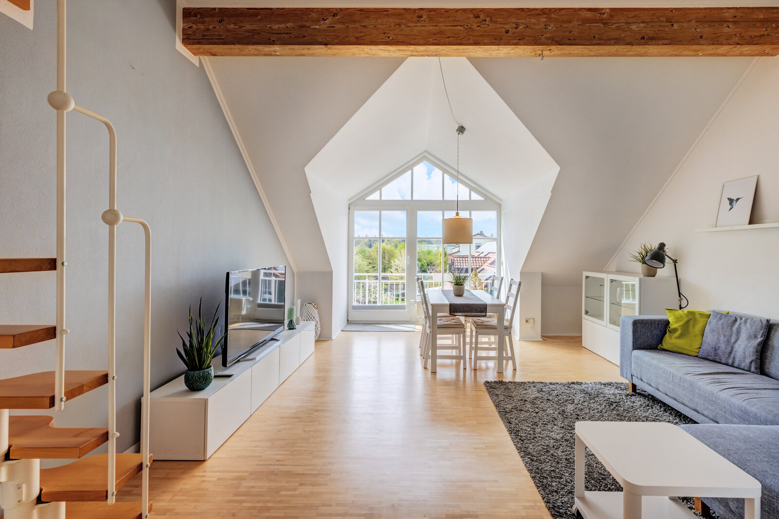 Bezaubernde 2,5-Zimmer Dachgeschoss Wohnung - Foto 2