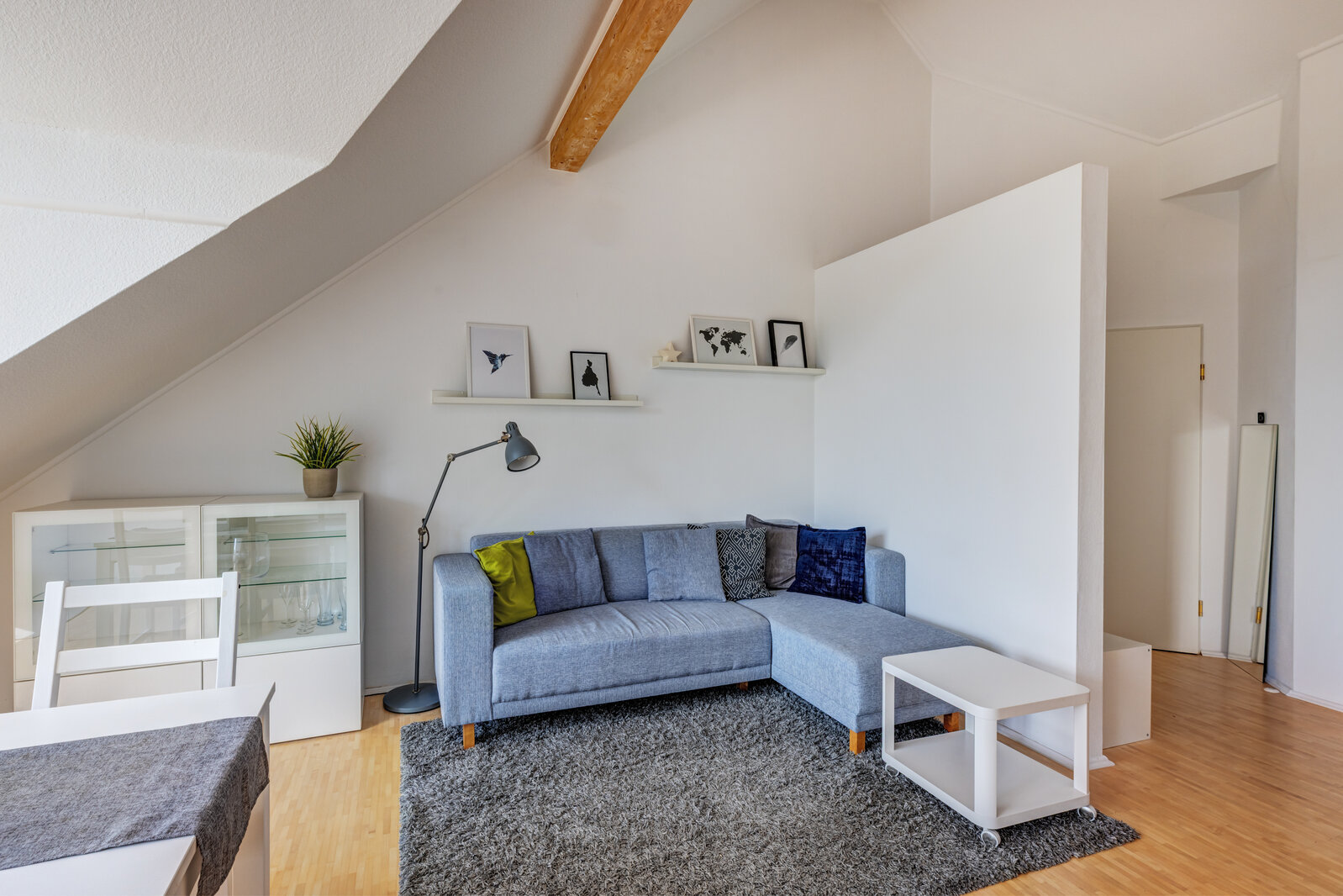 Bezaubernde 2,5-Zimmer Dachgeschoss Wohnung - Foto 3