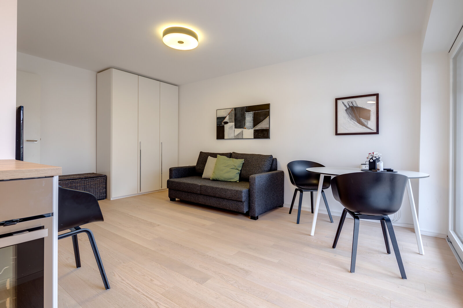 Modernly furnished apartment in Nymphenburg - Photo 1