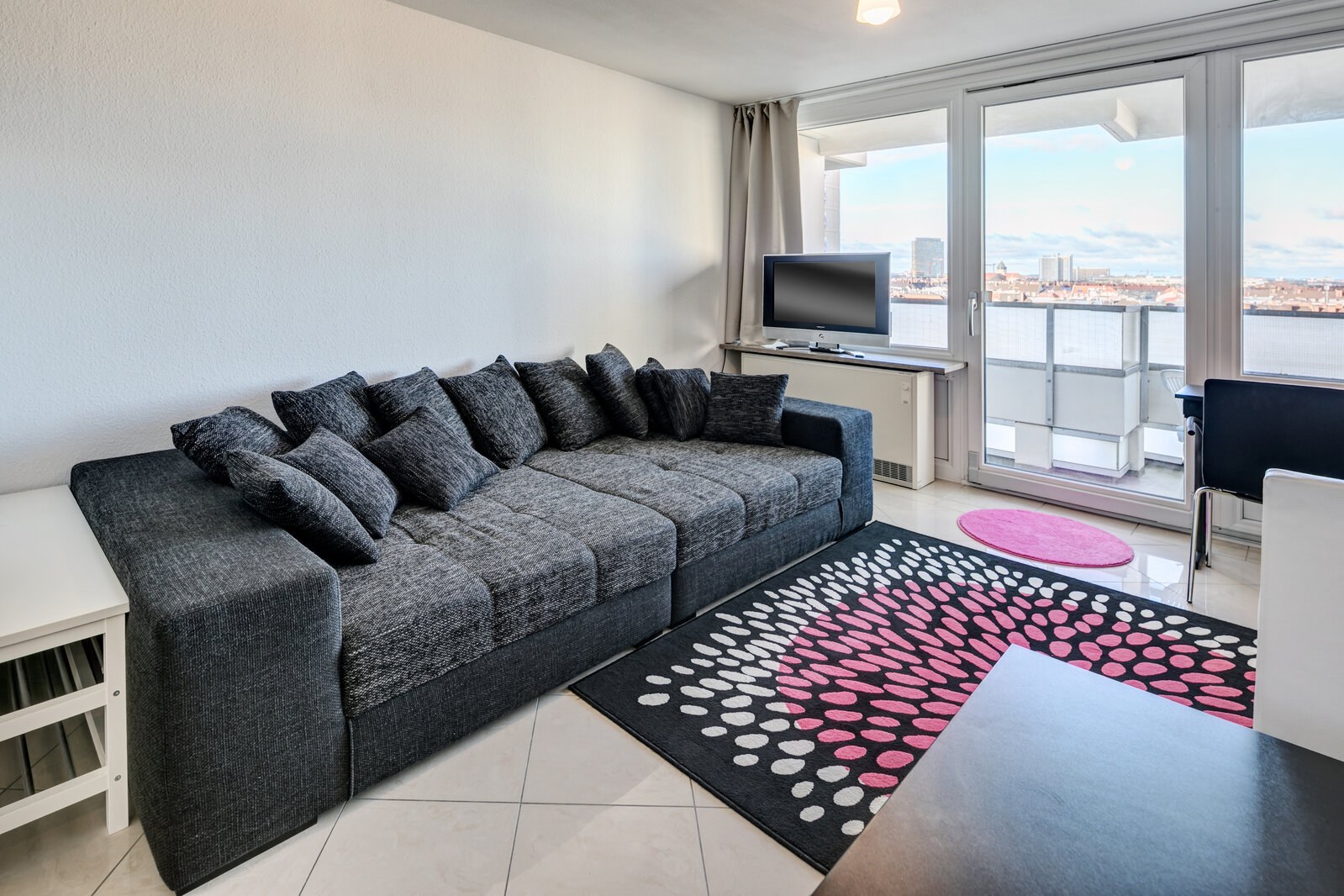 1-room apartment for rent with great panoramic view - Photo 3