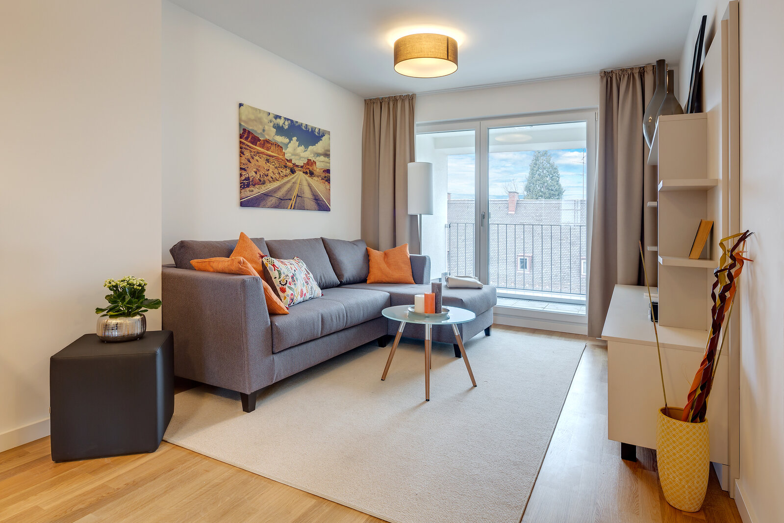 Modern apartment with balcony near U2 - Photo 2