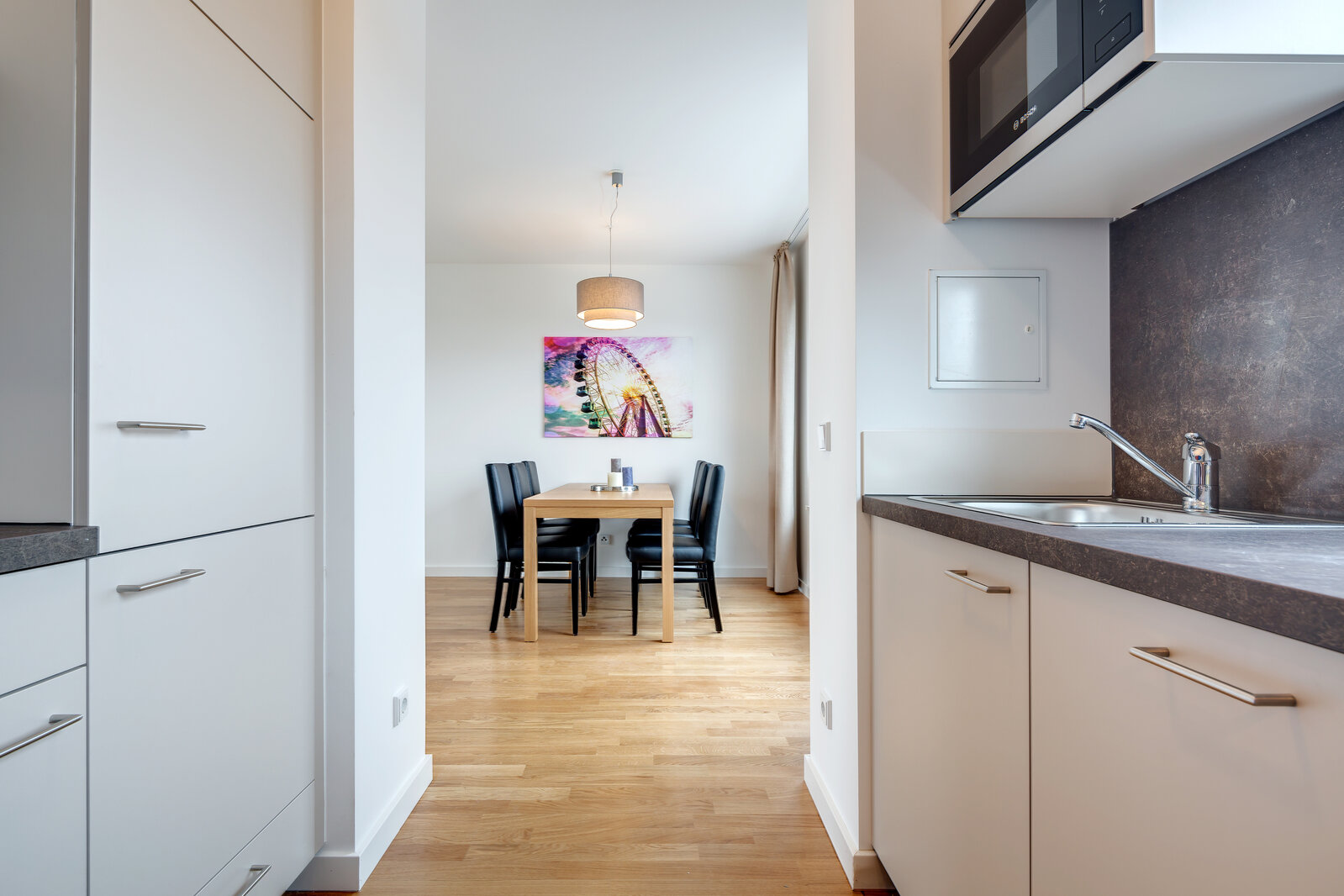 High-quality attic apartment with roof terrace - Photo 5