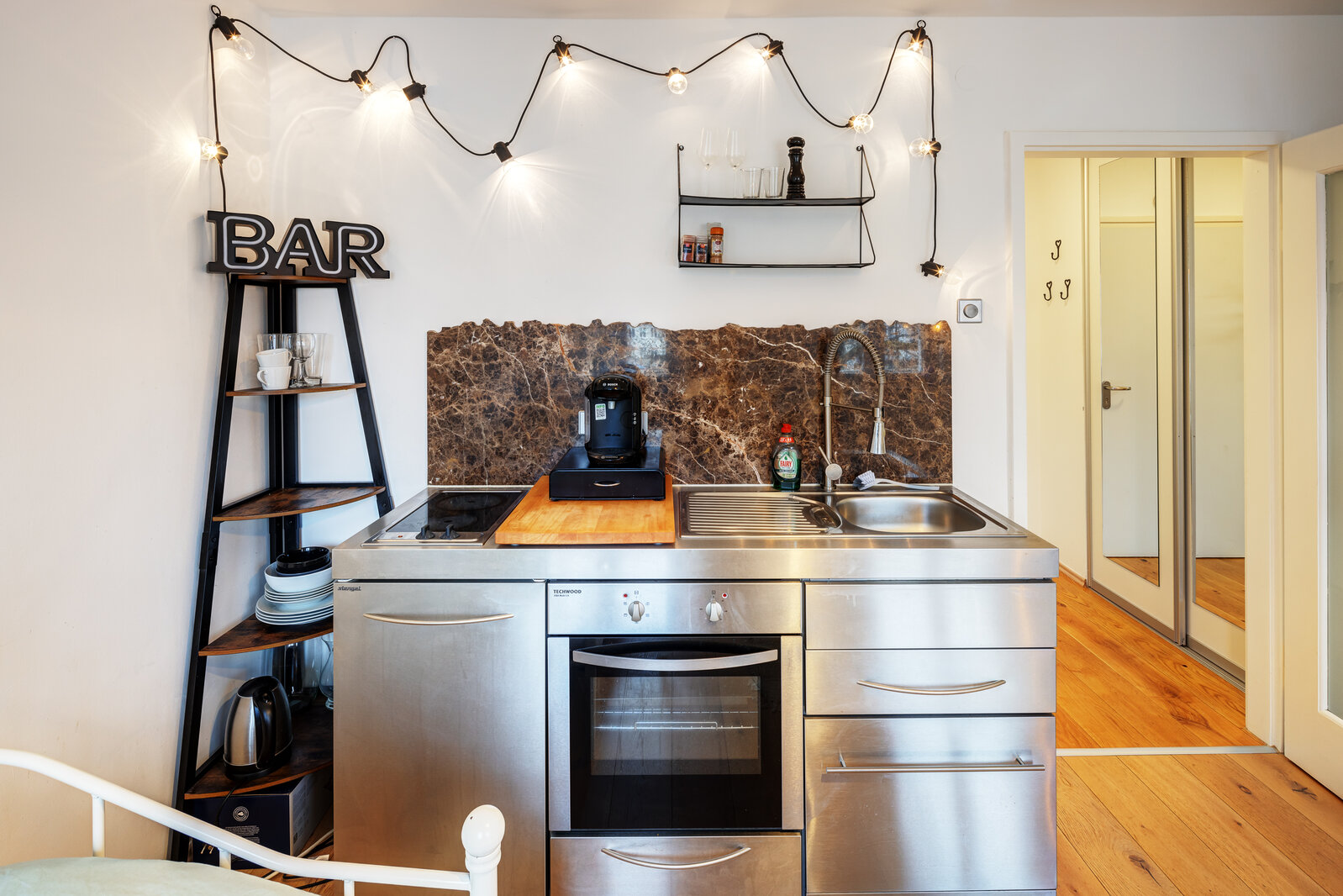 Bright and beautiful 1-room apartment in Munich-Nymphenburg - Photo 4