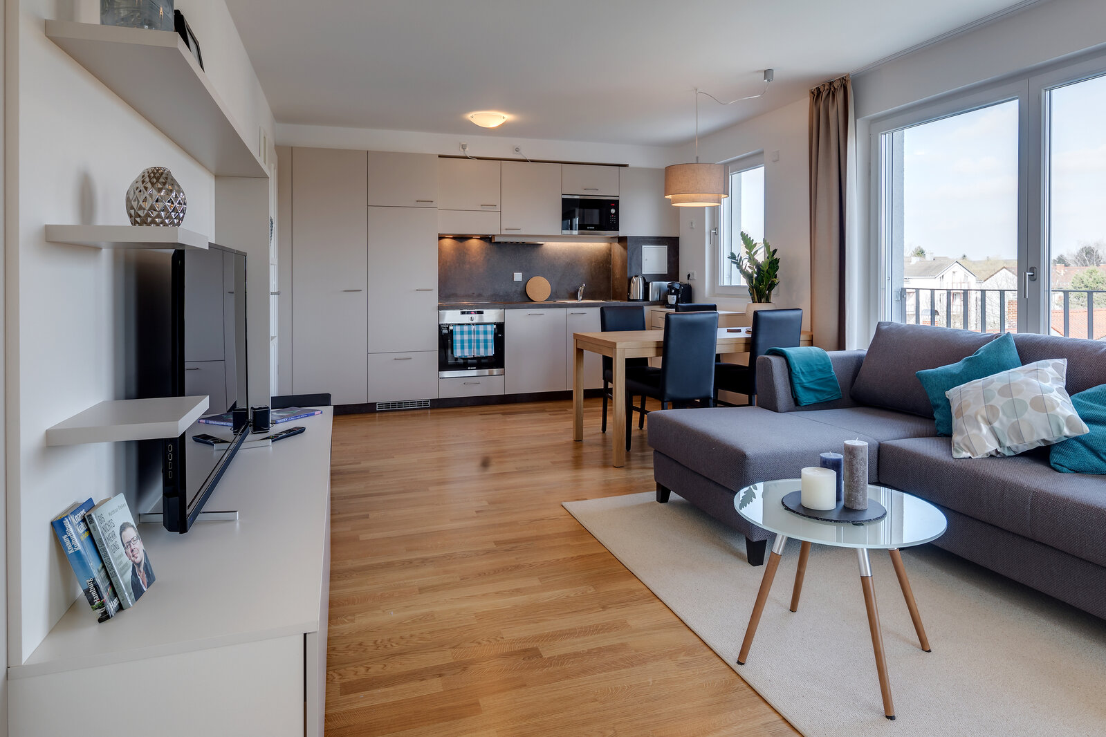 Modern 2-room apartment | optional single parking space - Photo 1