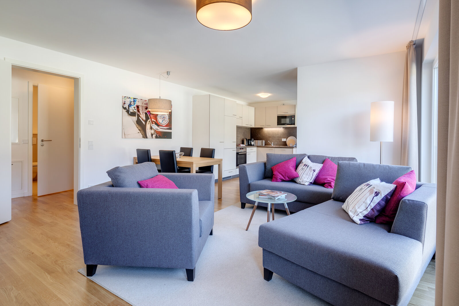 Modern and well-designed apartment for rent - Photo 1