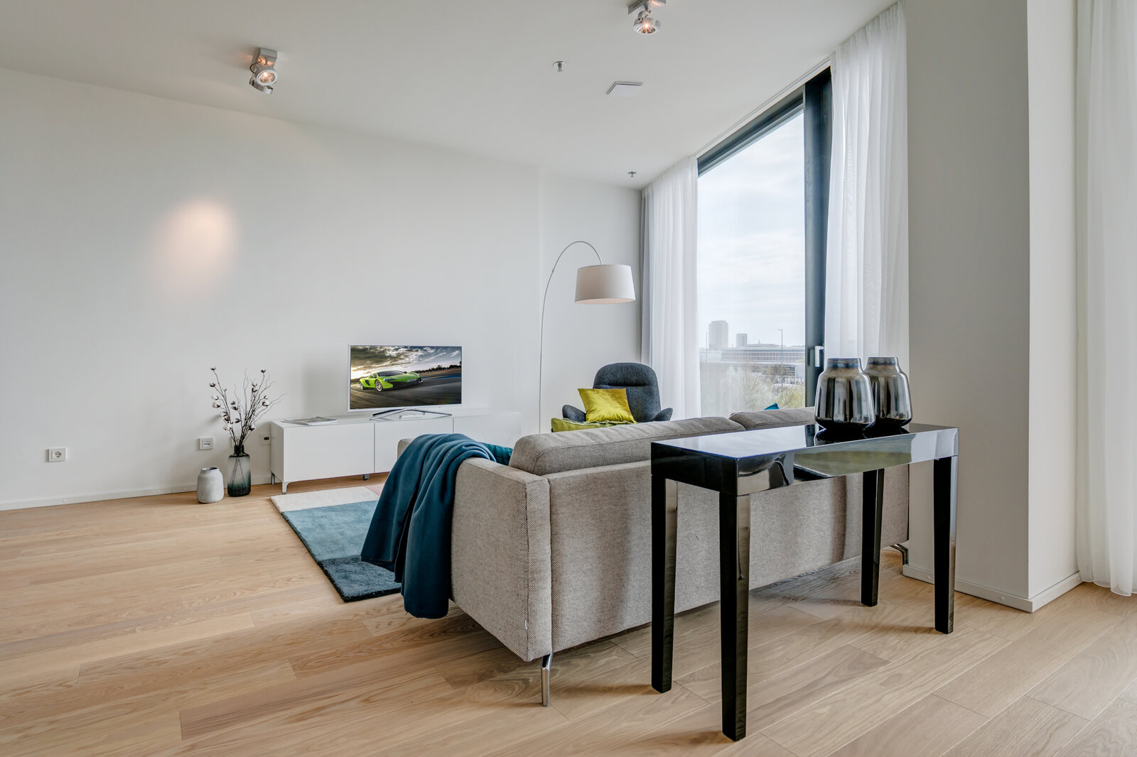 Apartment with concierge, gym ans roof terrace for rent - Photo 2