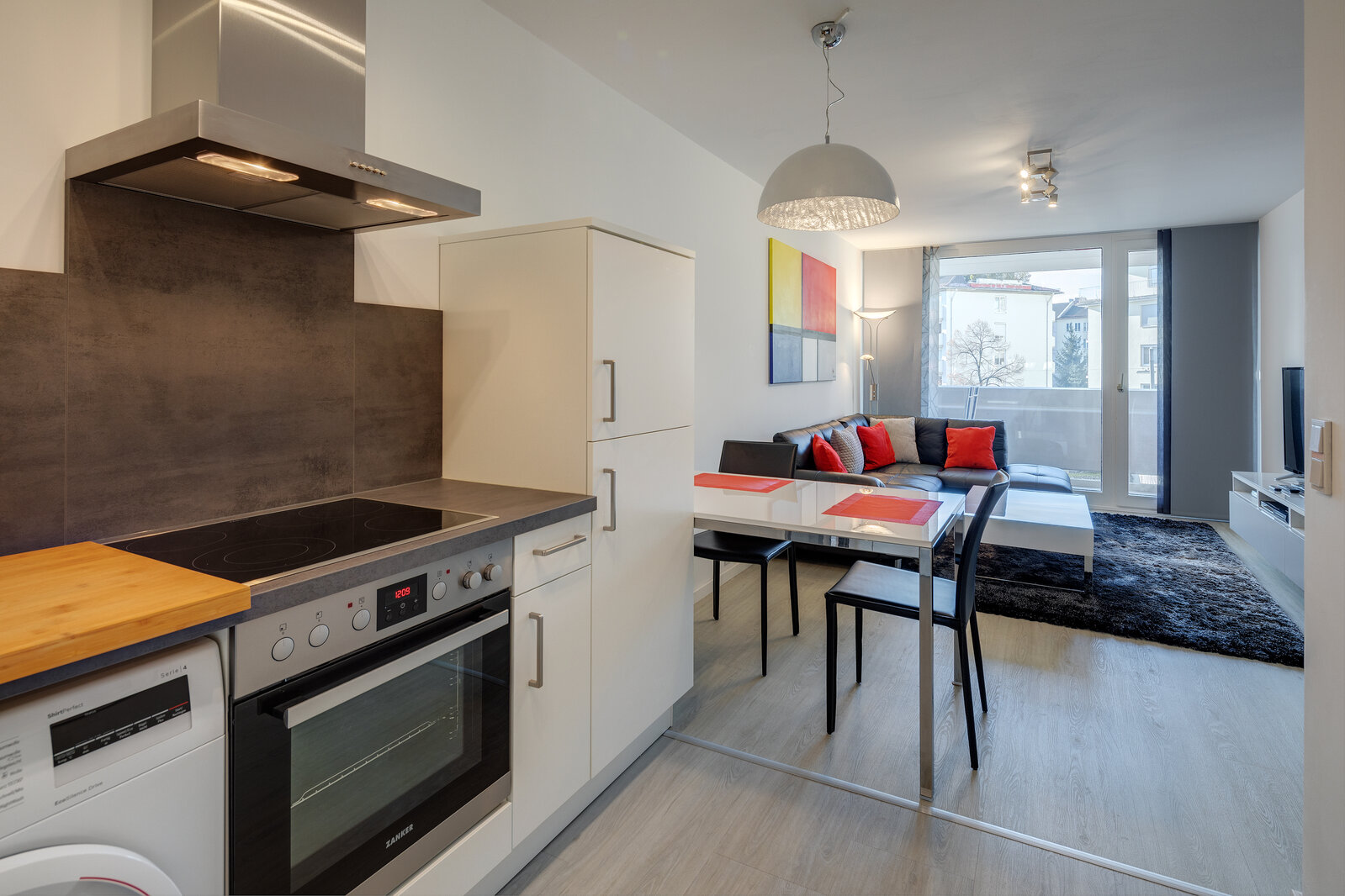 Top location in Schwabing near Münchner Freiheit - Photo 2