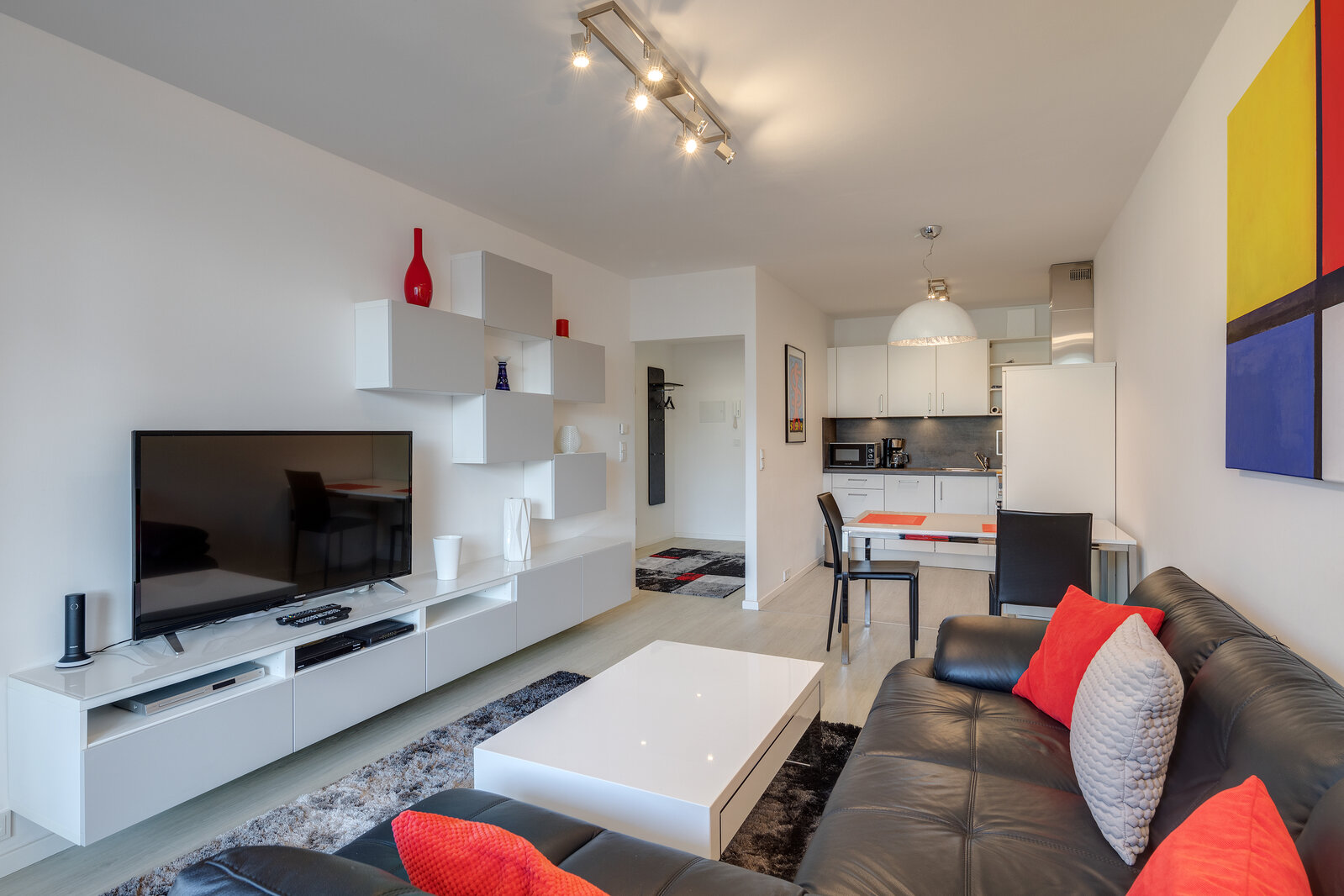 Top location in Schwabing near Münchner Freiheit - Photo 4
