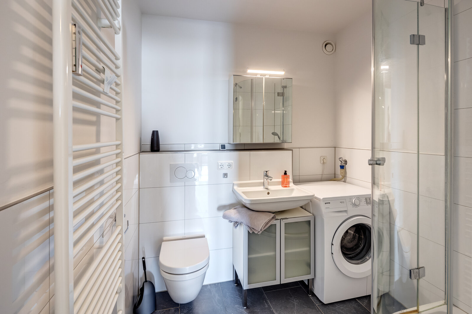 Very good location in the Olympiadorf - Photo 4