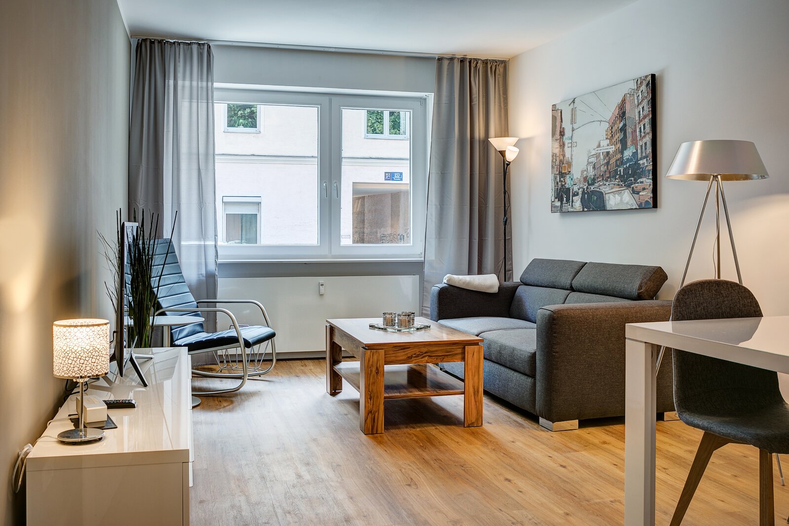 Beautiful 2.5-room apartment with 2 bedrooms and balcony in Munich-Westend - Photo 3