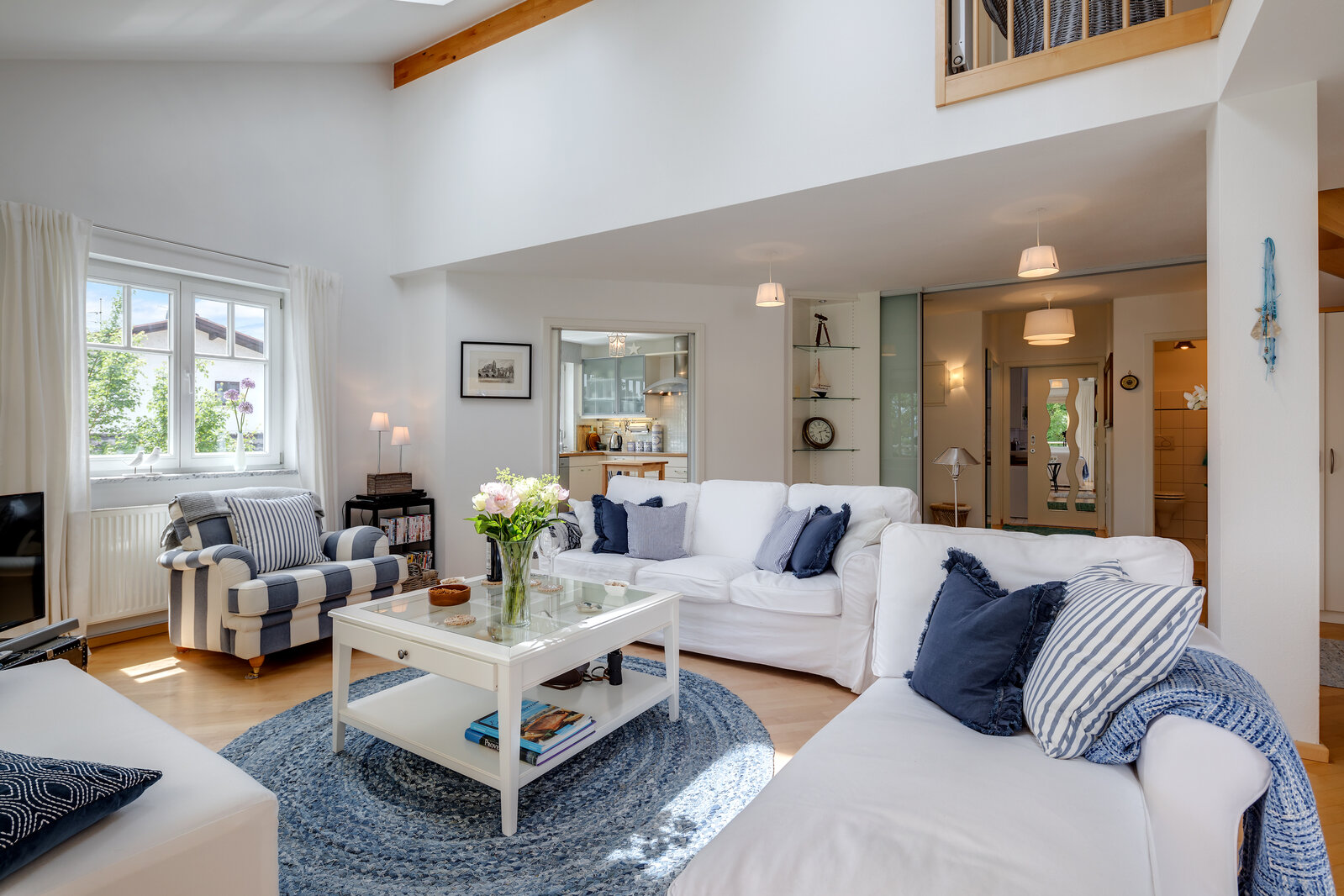 Sunny gallery apartment near Lake Starnberg - Photo 3
