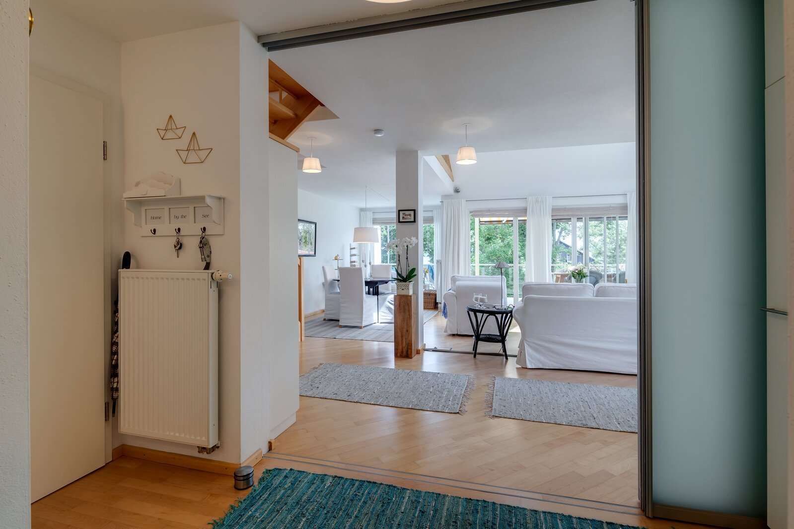 Sunny gallery apartment near Lake Starnberg - Photo 1