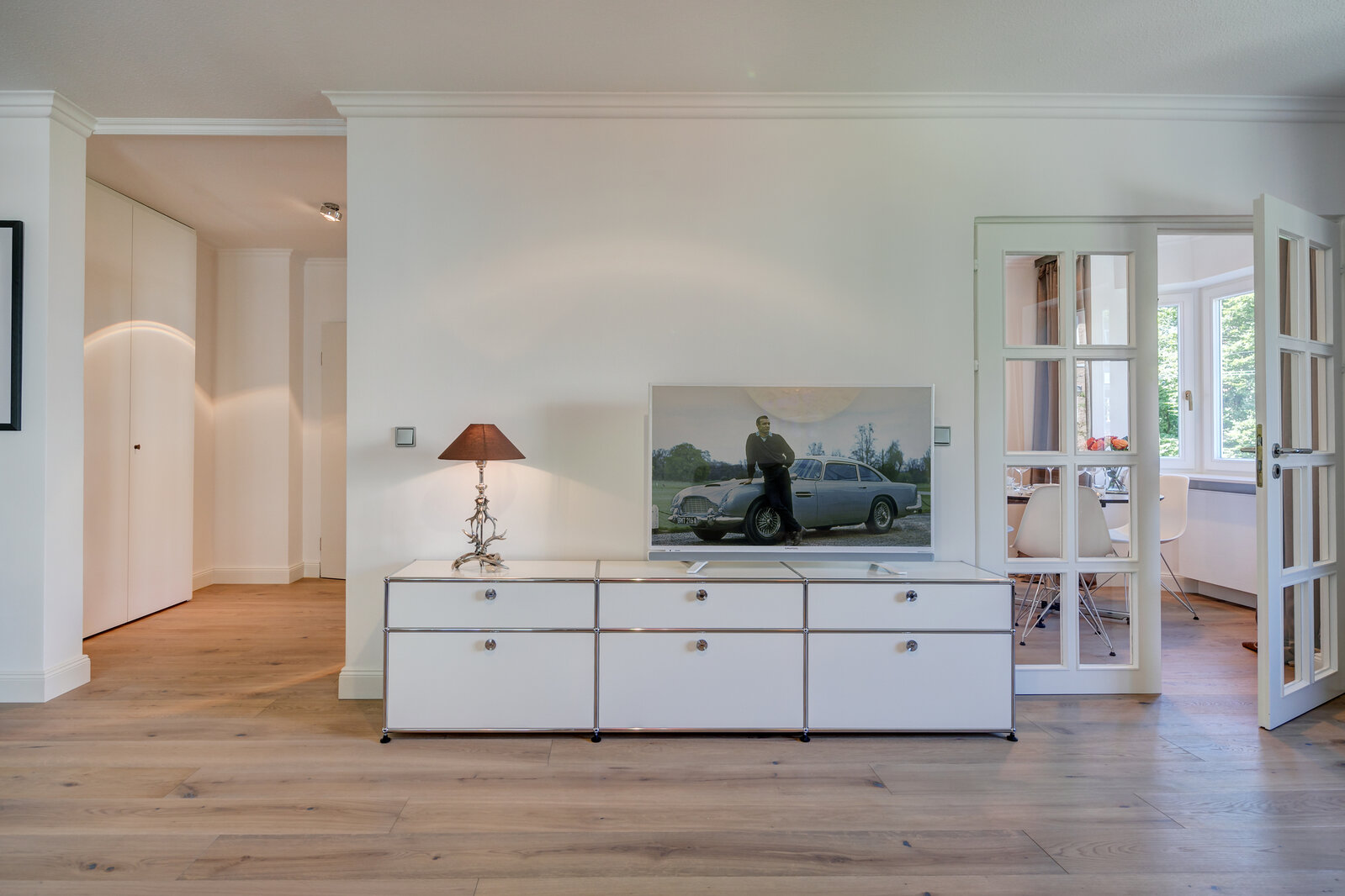 Furnished luxury apartment in prime location in Lehel - Photo 1