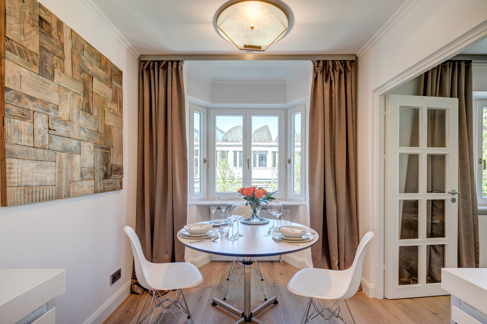 Furnished luxury apartment in prime location in Lehel - Photo 4