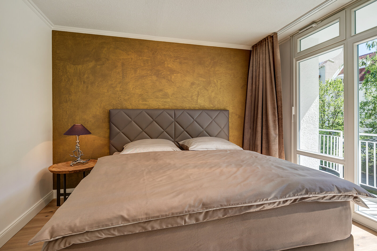 Furnished luxury apartment in prime location in Lehel - Photo 5