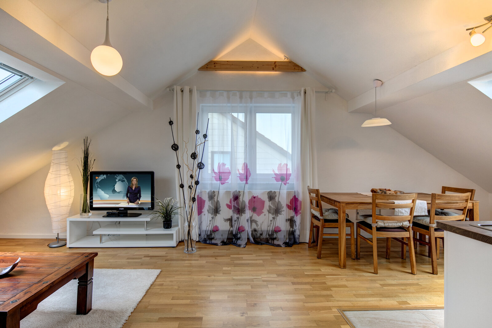 Attic apartment with study - Photo 3