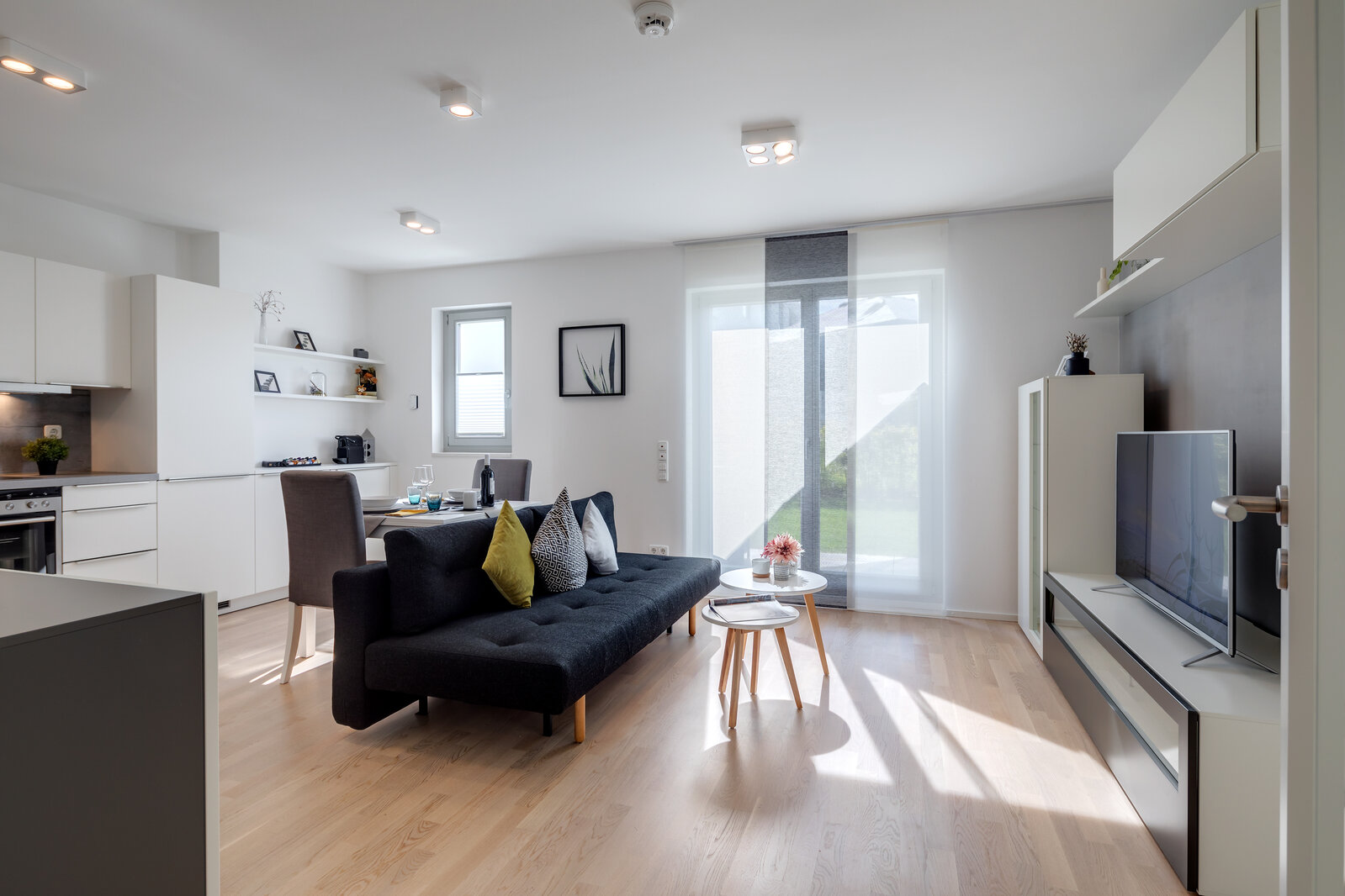 Modernly furnished 2-room apartment - Photo 3
