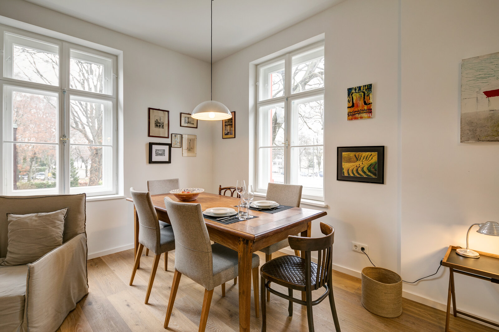 Prime location! Temporary living near Nymphenburg Palace - Photo 4