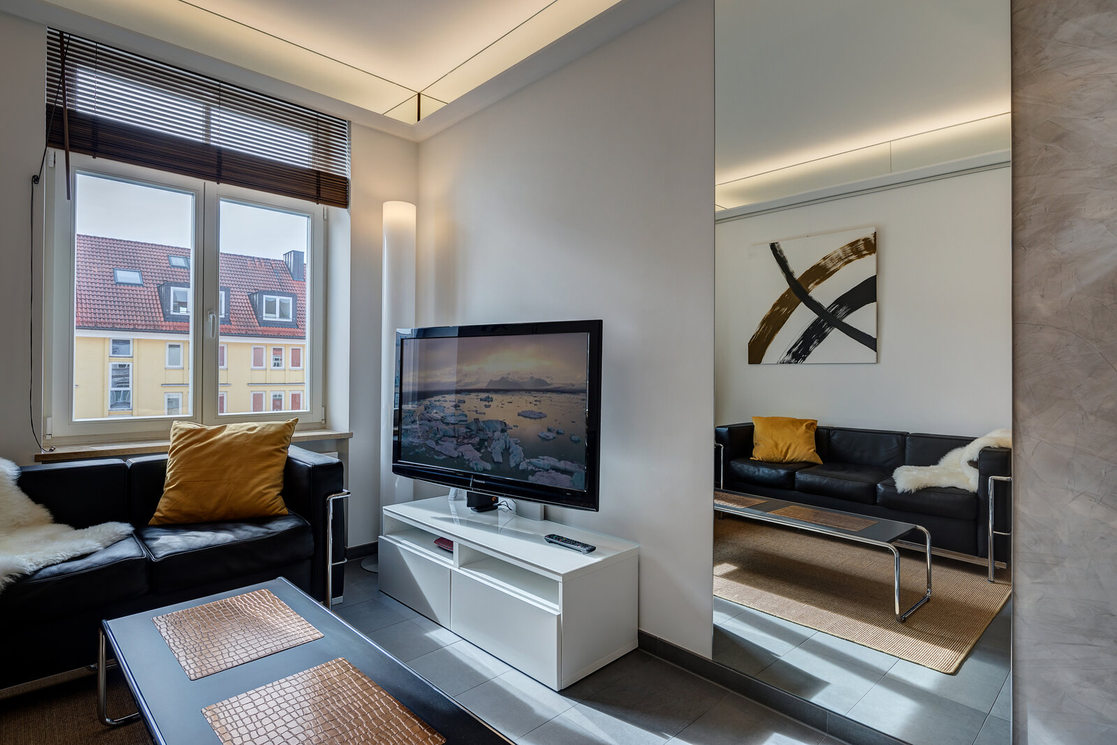 Premium living: Very beautiful, modern 2-room apartment near Prinzregentenplatz - Photo 2