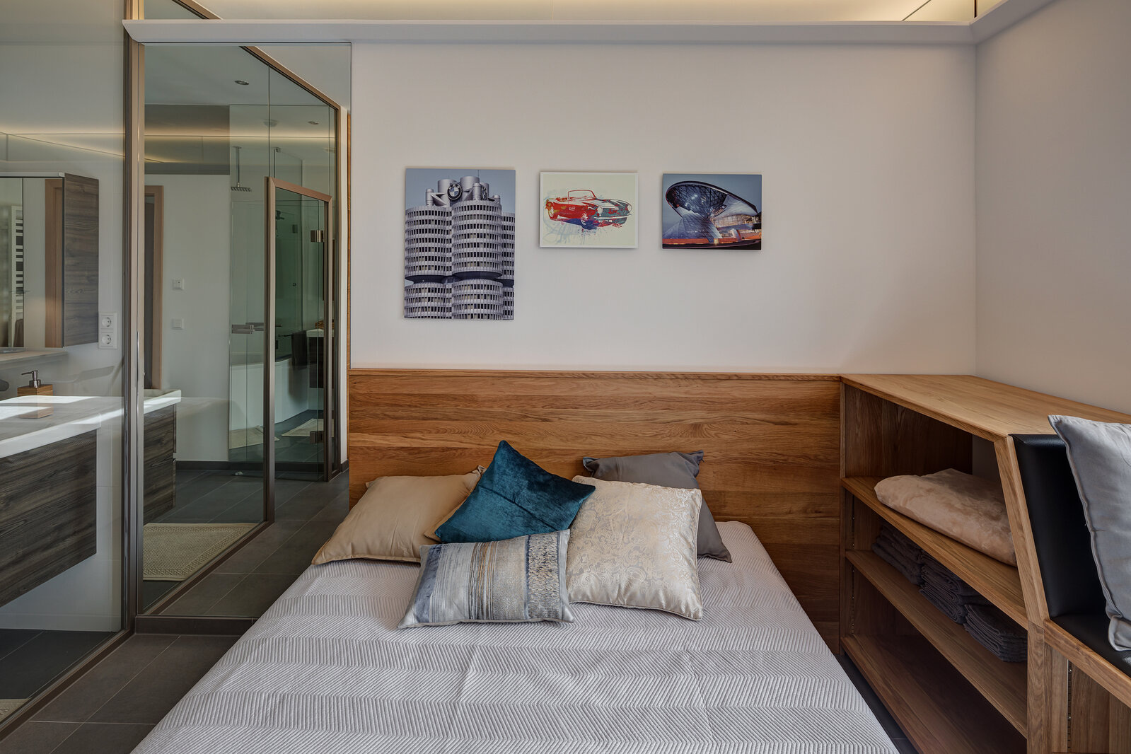Premium living: Very beautiful, modern 2-room apartment near Prinzregentenplatz - Photo 3