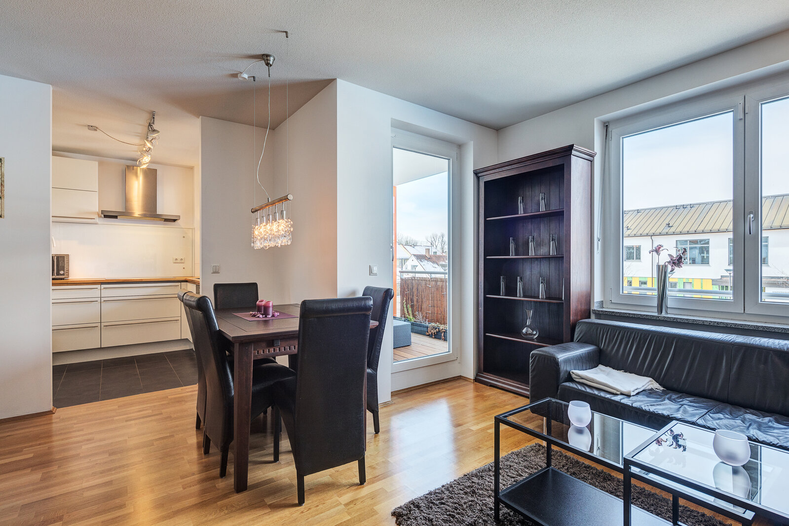 Beautiful 3-room apartment with modern kitchen in Neubiberg - Foto 3