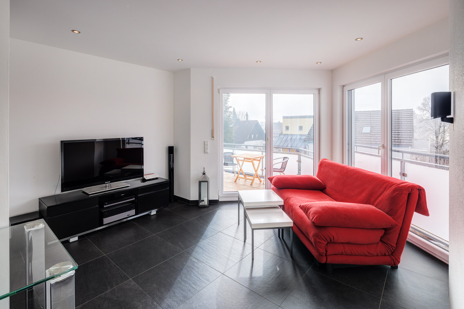 Furnished 2-room apartment in a good residential area - Photo 1