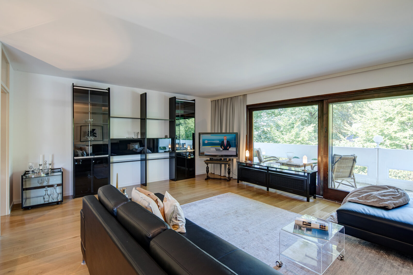 Luxurious 3-room apartment in Herzogpark - Photo 3