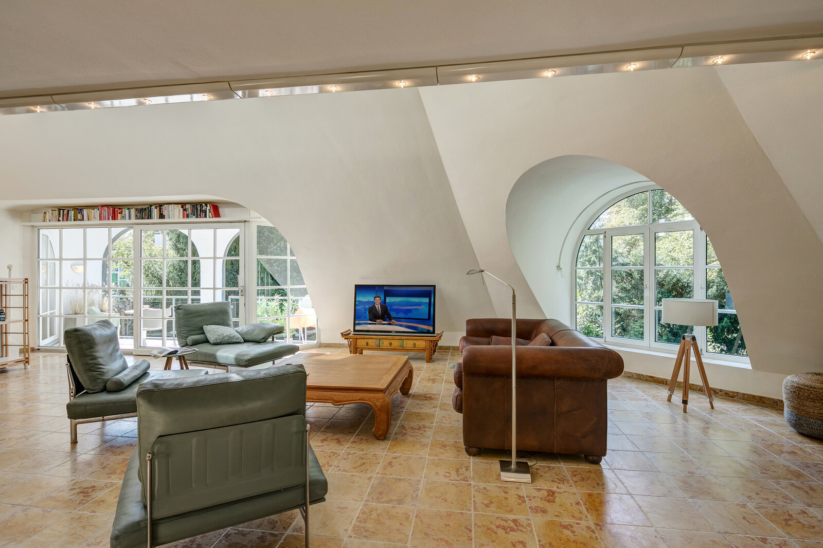 Light-flooded 4.5-room apartment with gallery - Photo 3