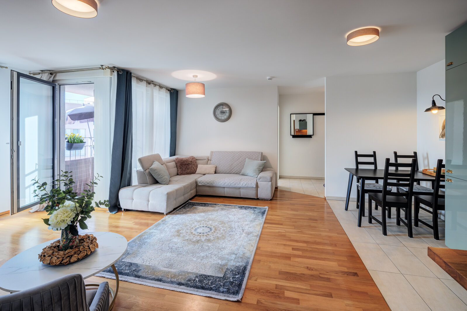 Obersendling: Cozy furnished apartment with loggia - Photo 2