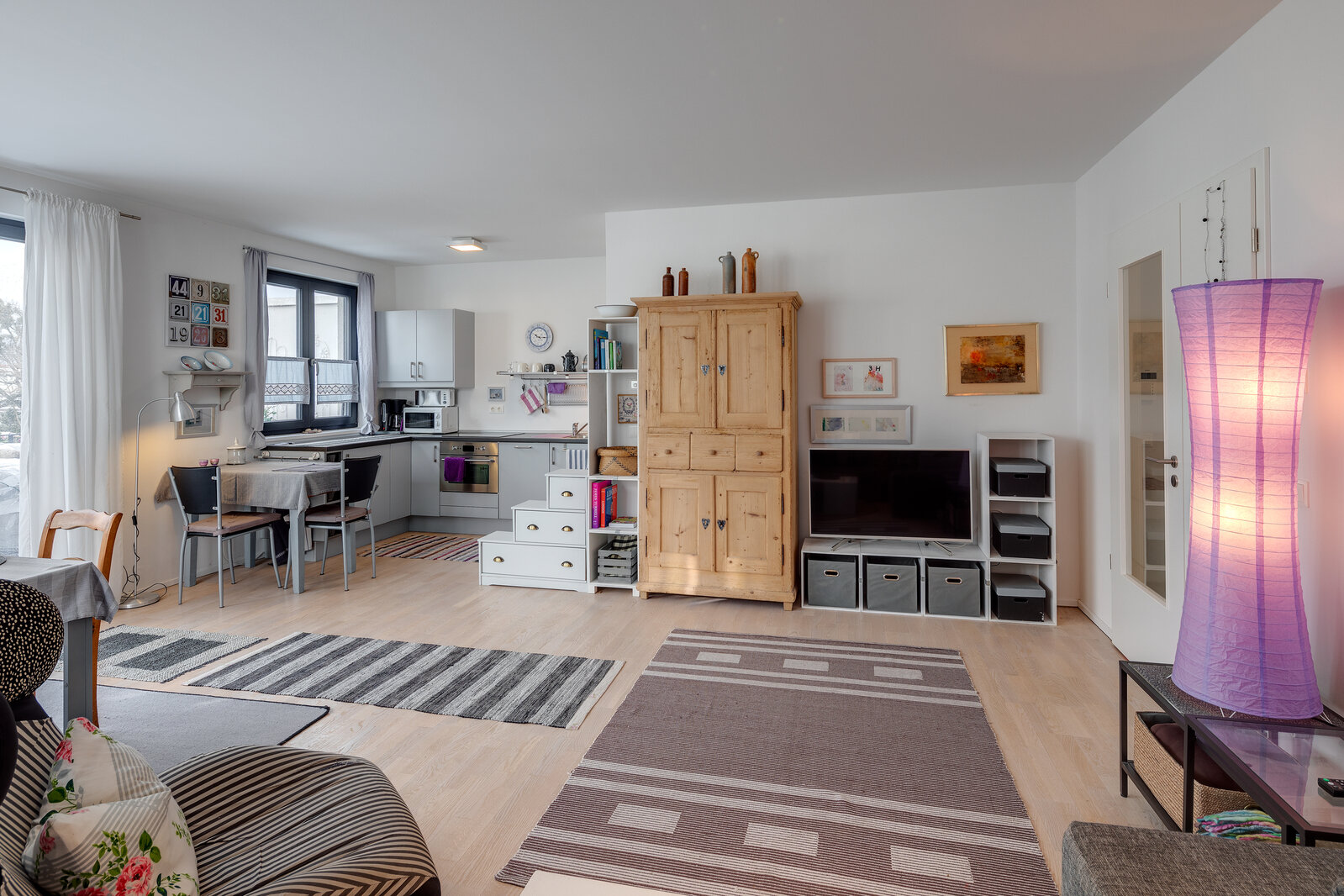 Spacious 2-room apartment with parking space - Photo 3