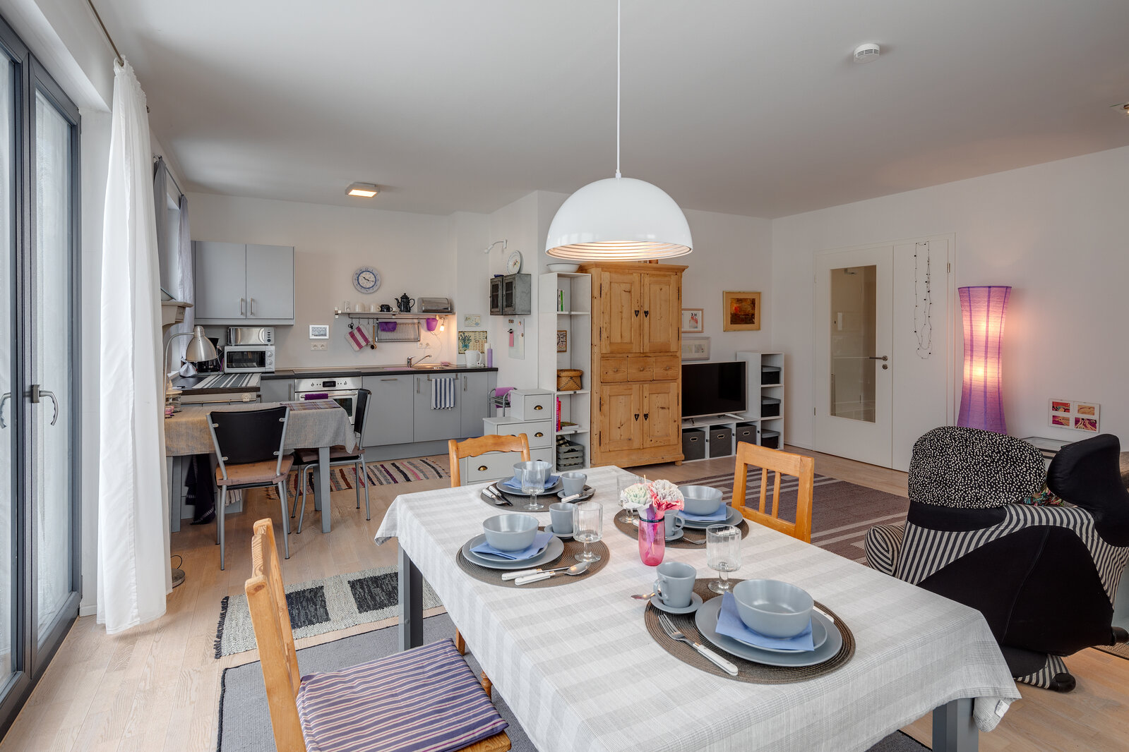 Spacious 2-room apartment with parking space - Photo 4
