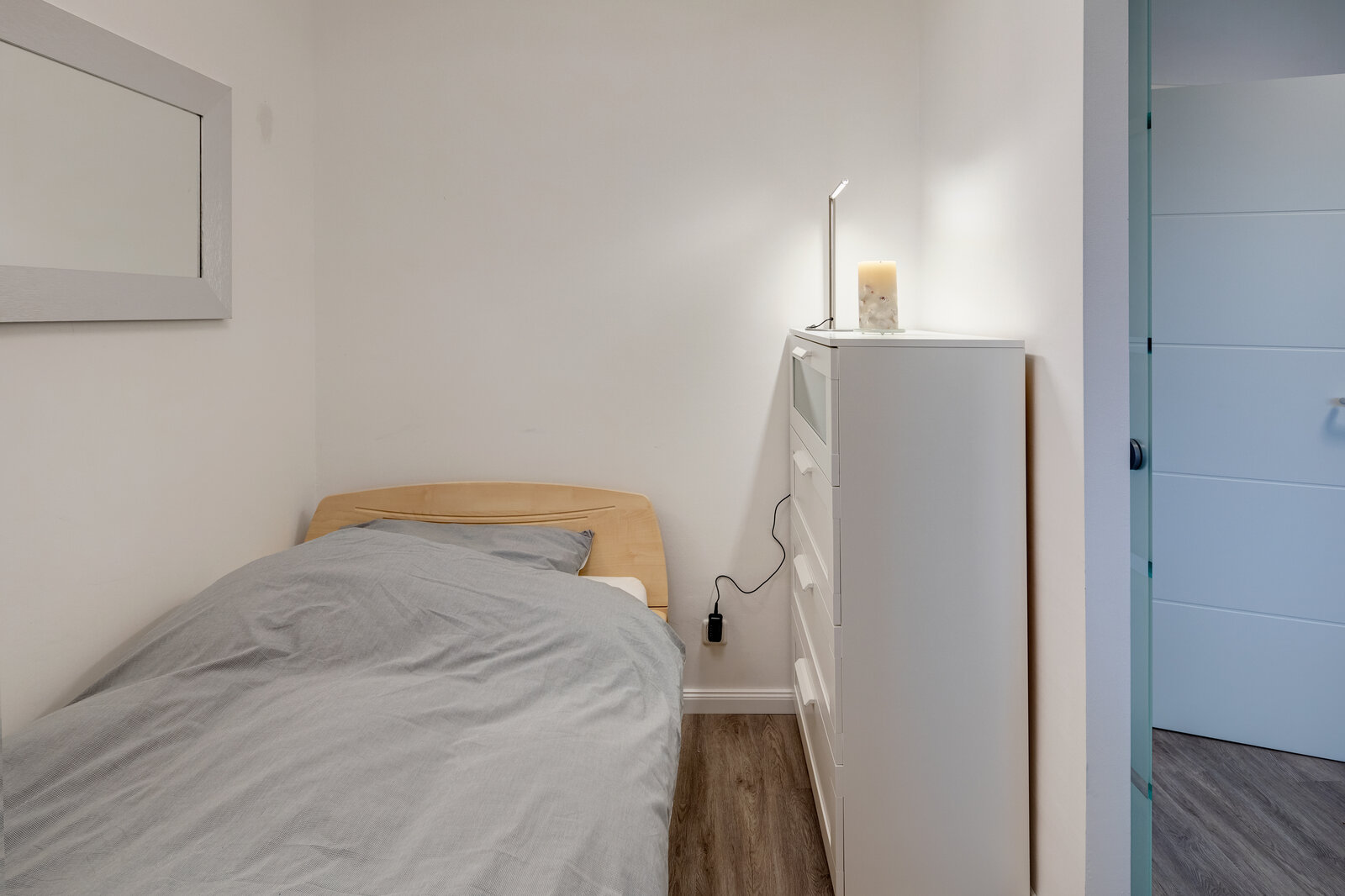Modernly furnished 1.5-room apartment for rent - Photo 5