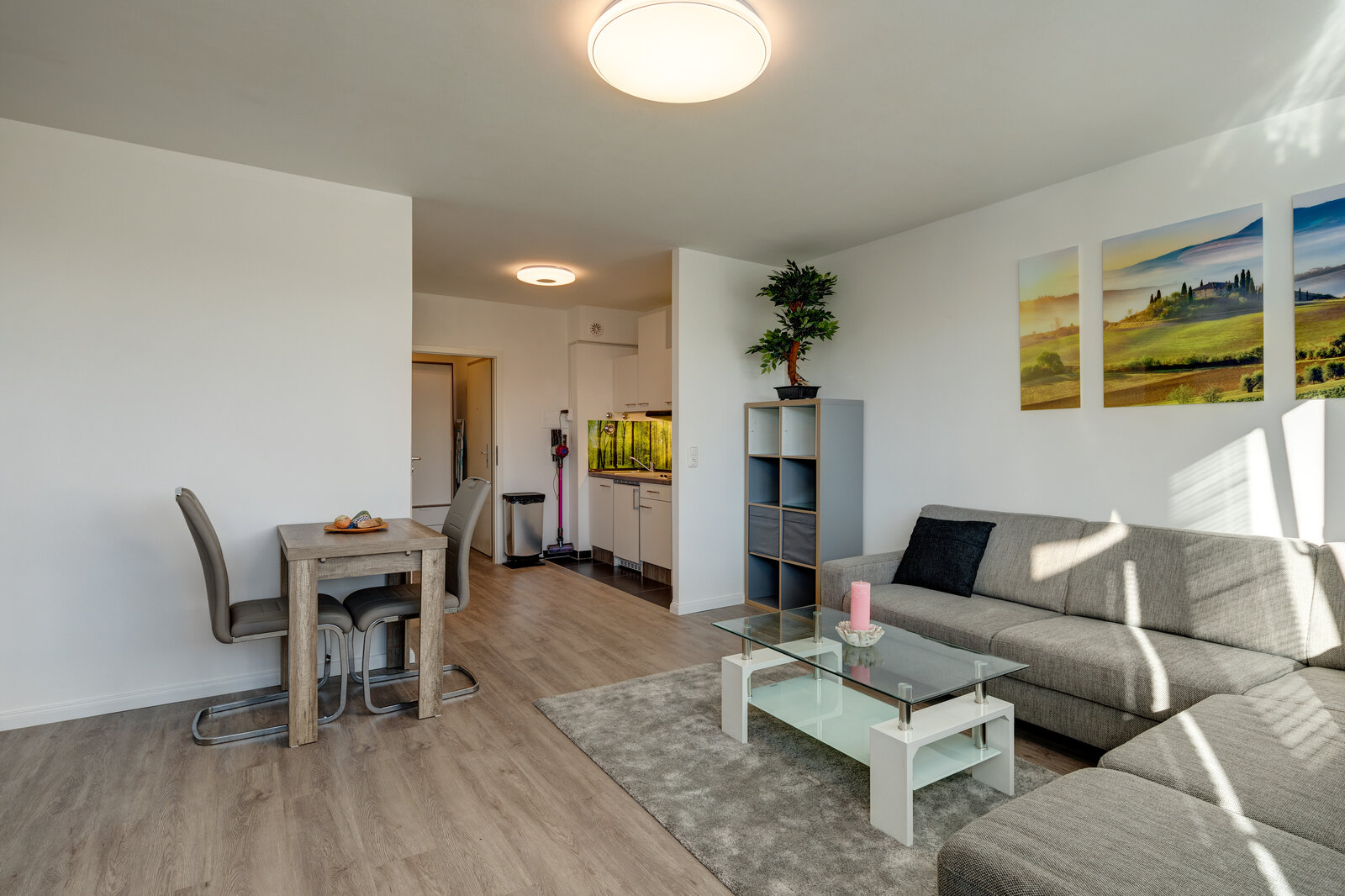 Modernly furnished 1.5-room apartment for rent - Photo 2