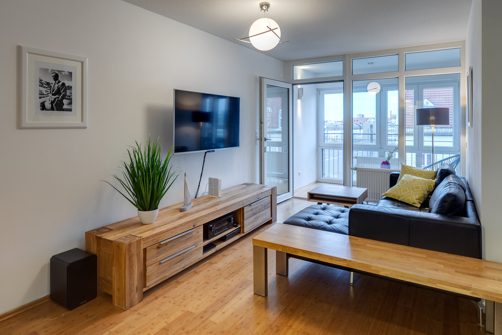 New construction from 2014: Modern, high-quality furnished apartment at the Westpark - Photo 2