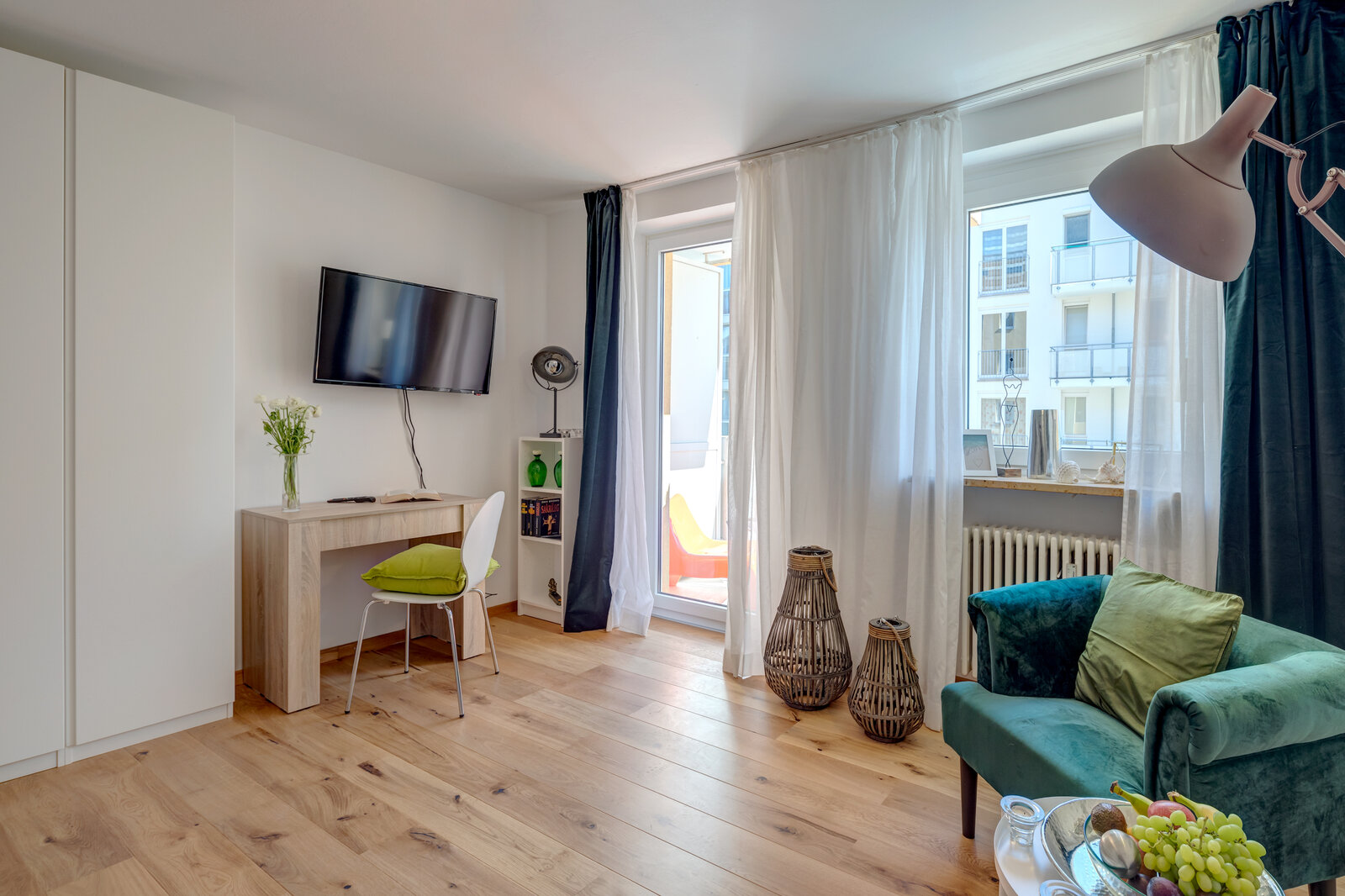 Nice and bright apartment in central location for rent - Photo 2