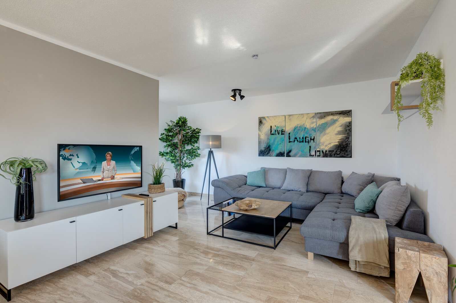2.5-room apartment with communal pool in Munich-Schwabing - Foto 1
