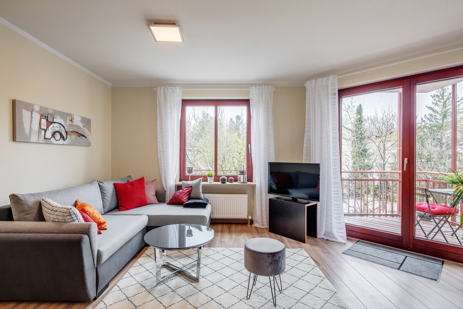 Generous 1.5-room apartment with balcony - Foto 1