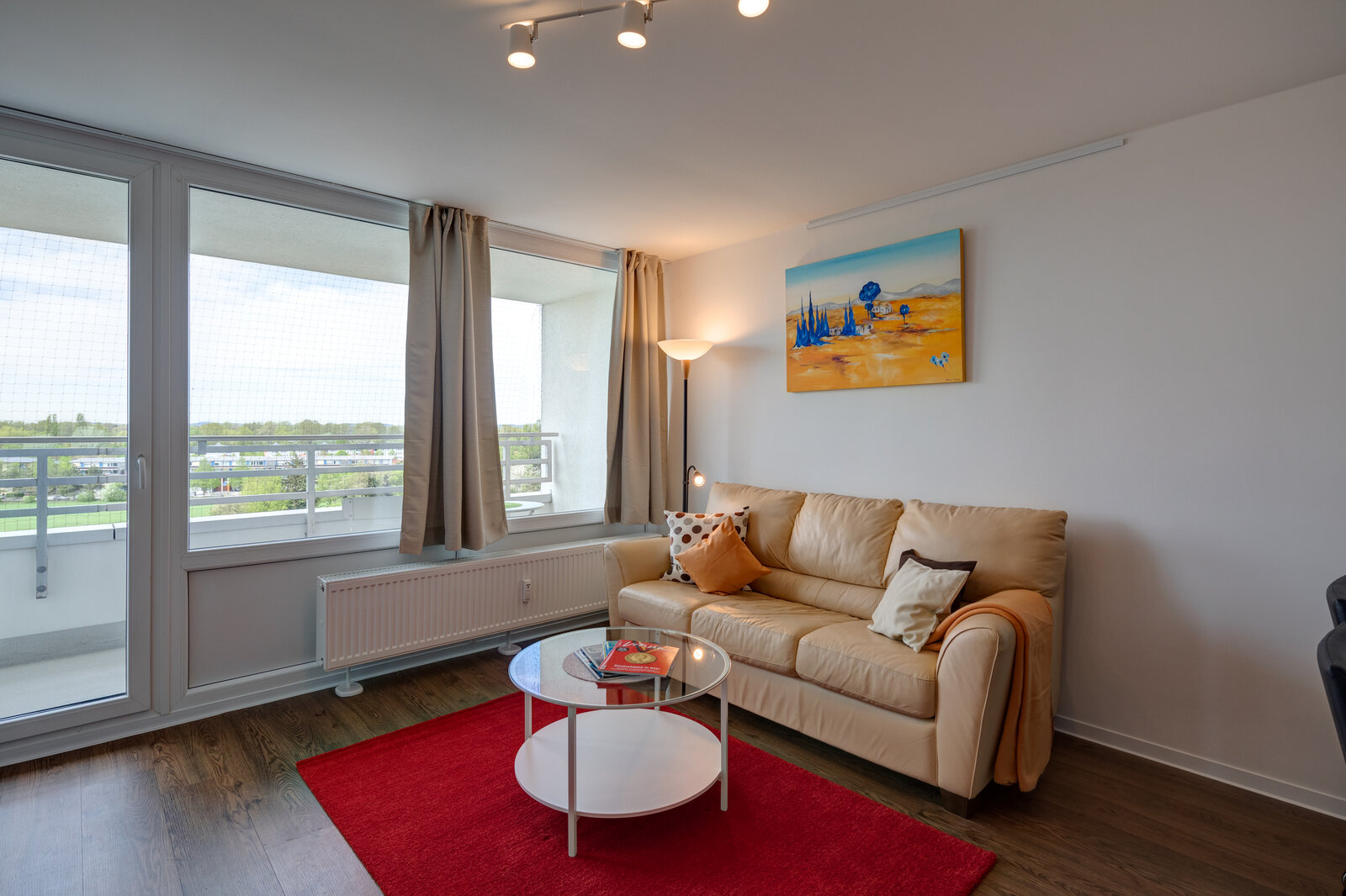 Furnished 2-room apartment with mountain view - Photo 3