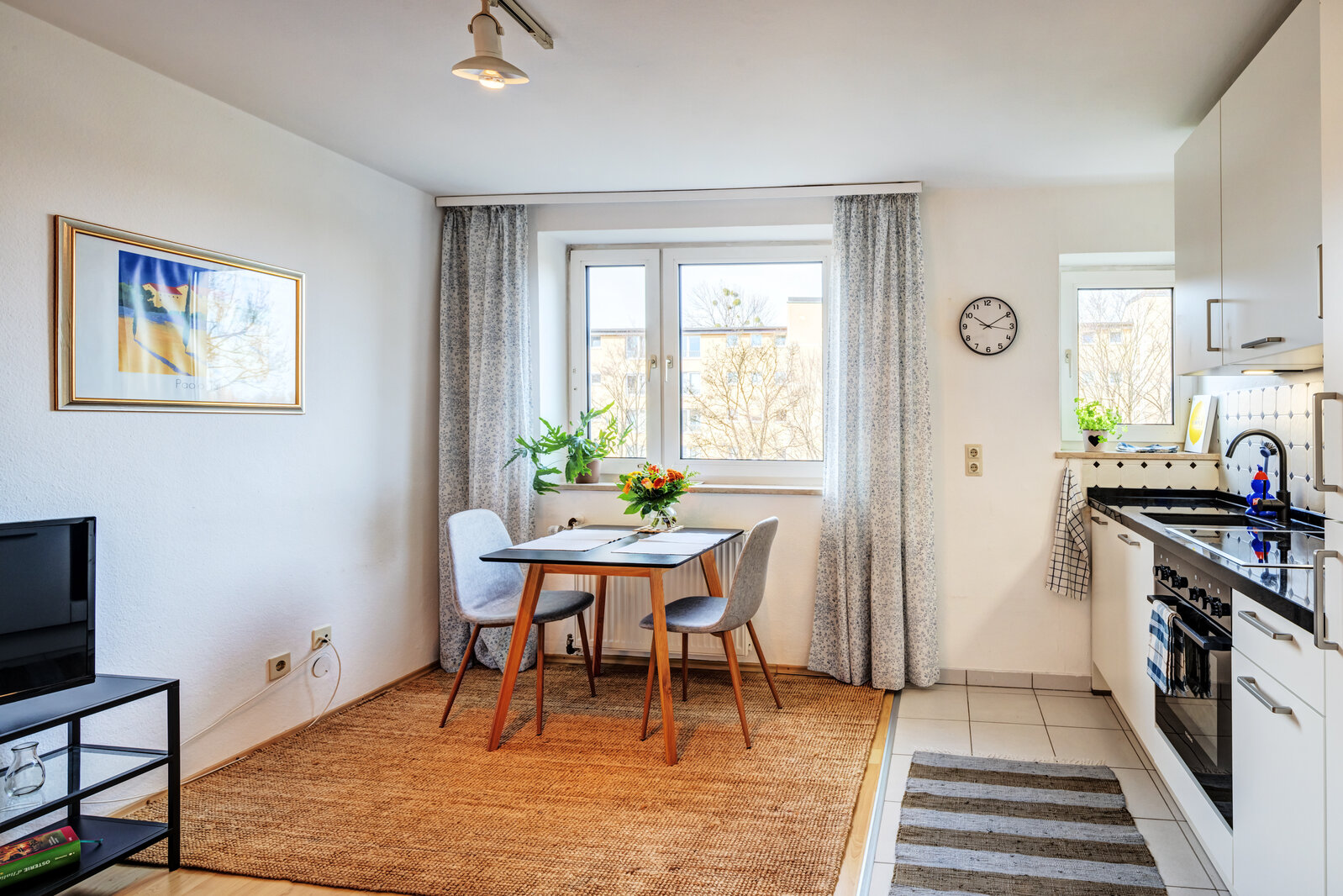 Comfortable 2-room apartment near Böhmerwaldplatz (U4) - Photo 3