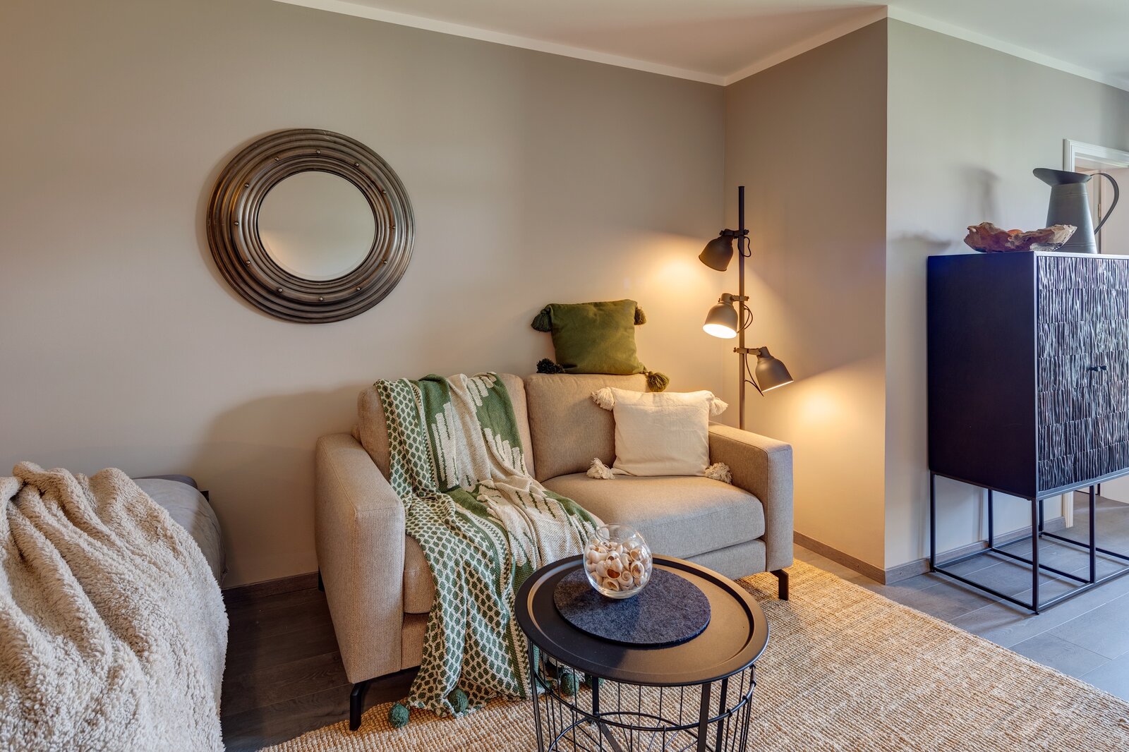 Generous and stylish 1-room apartment for rent - Photo 1