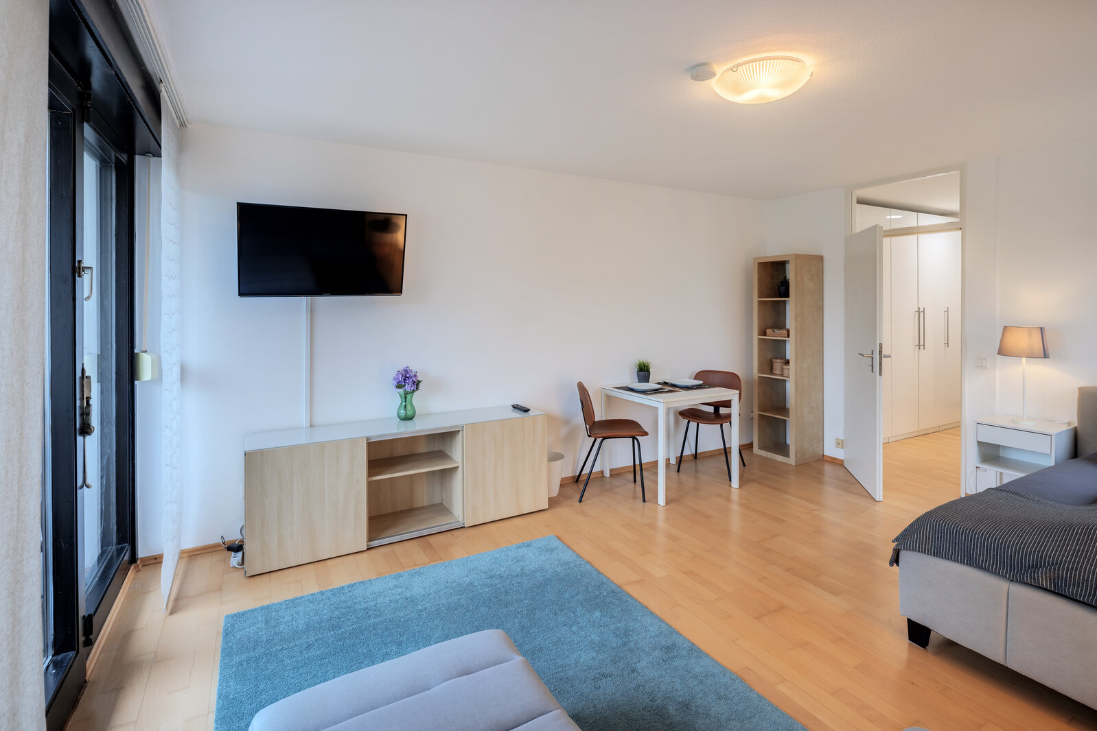 Furnished apartment with balcony at the Olympiapark - Photo 2