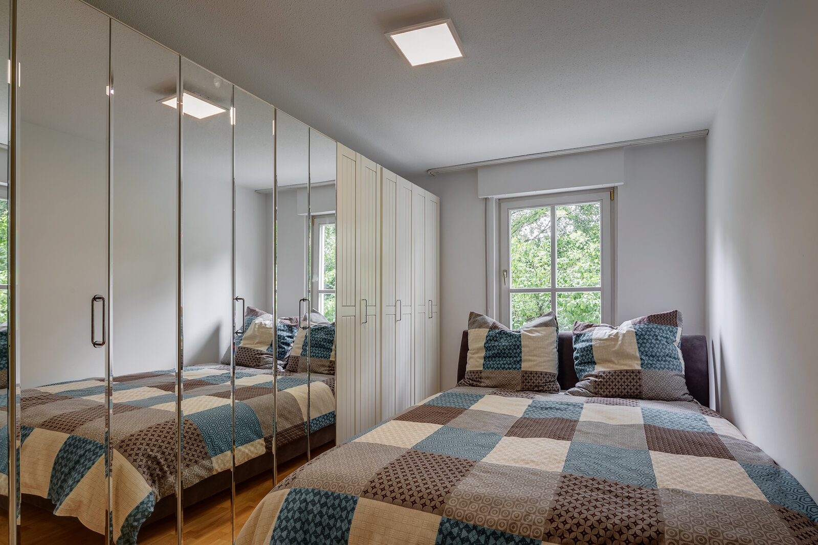 Lerchenau: Very quiet 2-room ground floor apartment - Photo 5