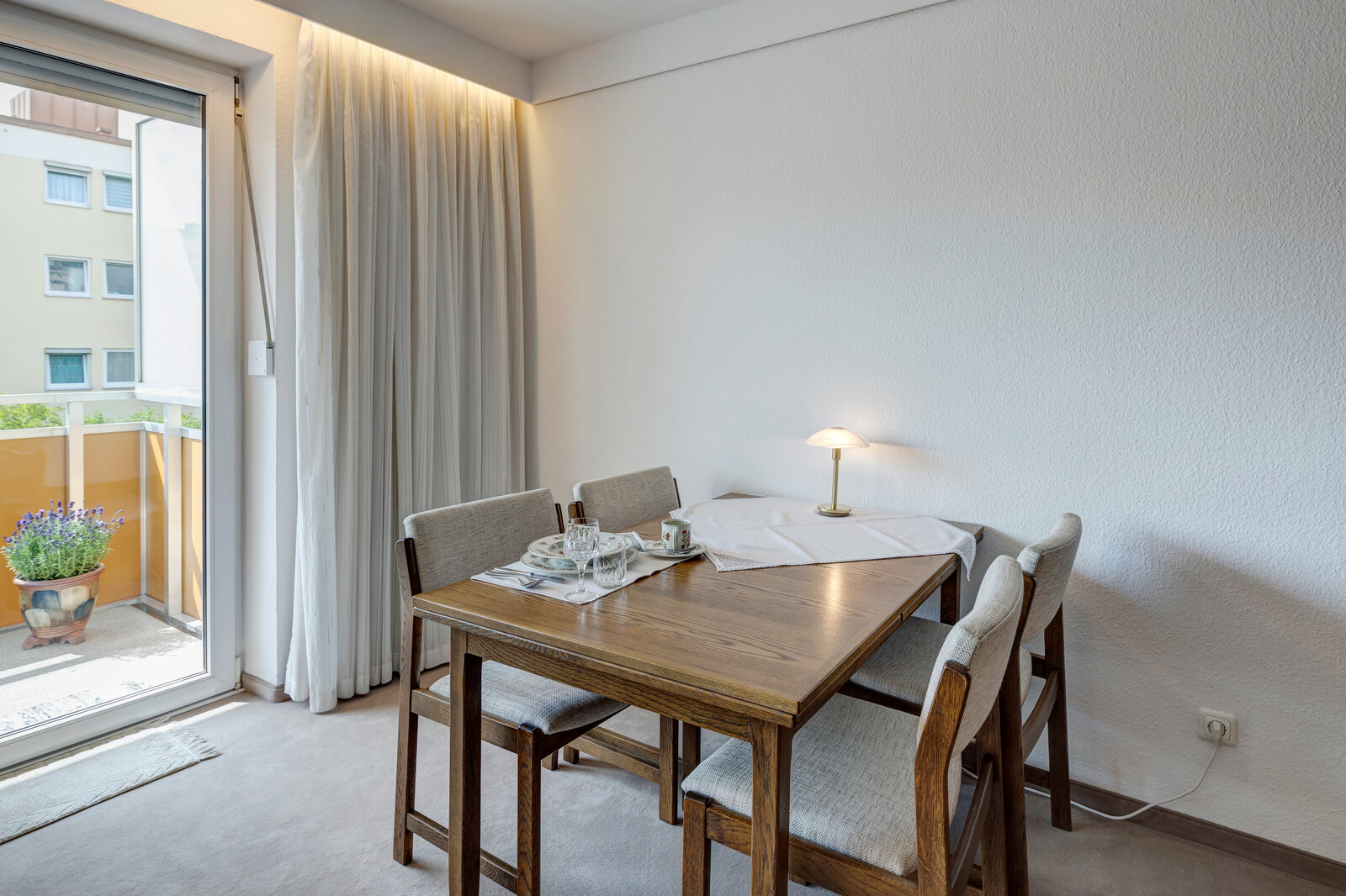 Bright, quiet apartment at U4/U5 - Foto 4